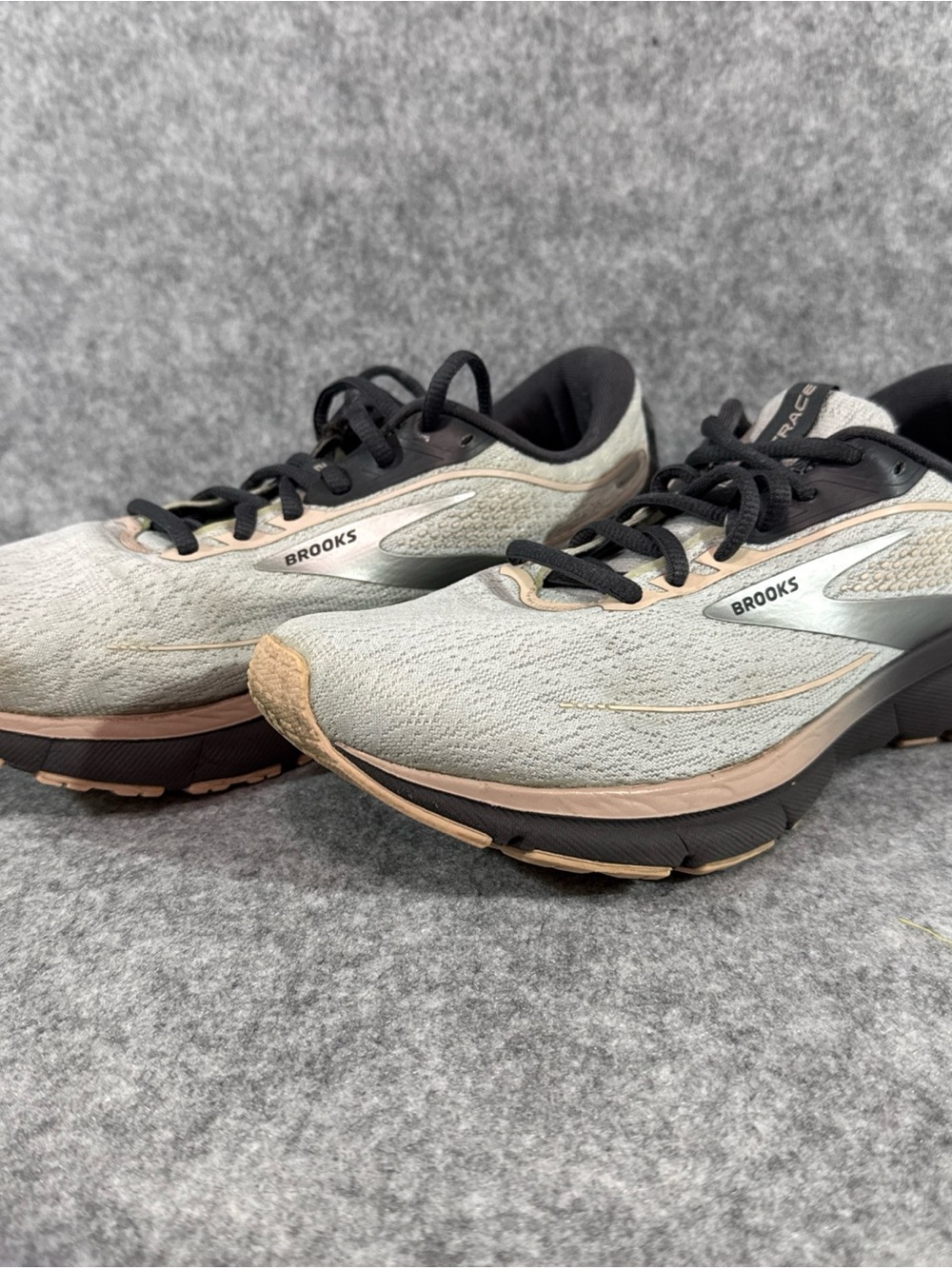 Brooks Trace 2 Womens Shoes - Size 7.5 - Running Jogging Walking Outdoor Sneaker